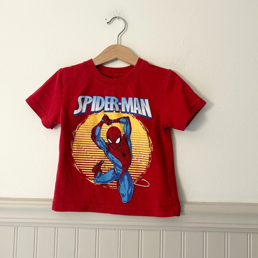 Marvel Spider-Man Boys 3T Red Spider-Man Graphic Short Sleeve Tee Shirt